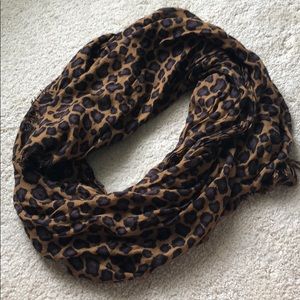 Zara leopard animal print scarf